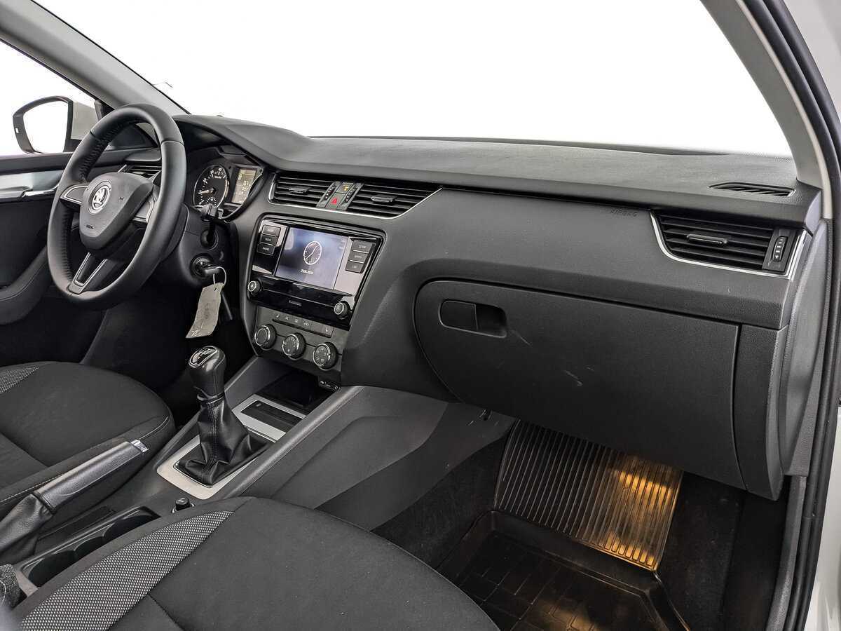 Купить Шкода Октавия, 2017, 144 758 км.. Фото: #8