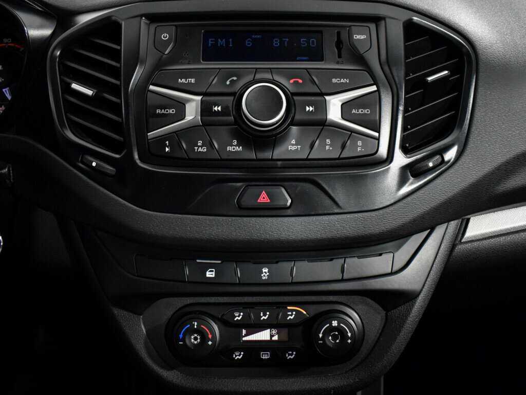 Купить Лада (ВАЗ) Веста, 2017, 70 921 км.. Фото: #16