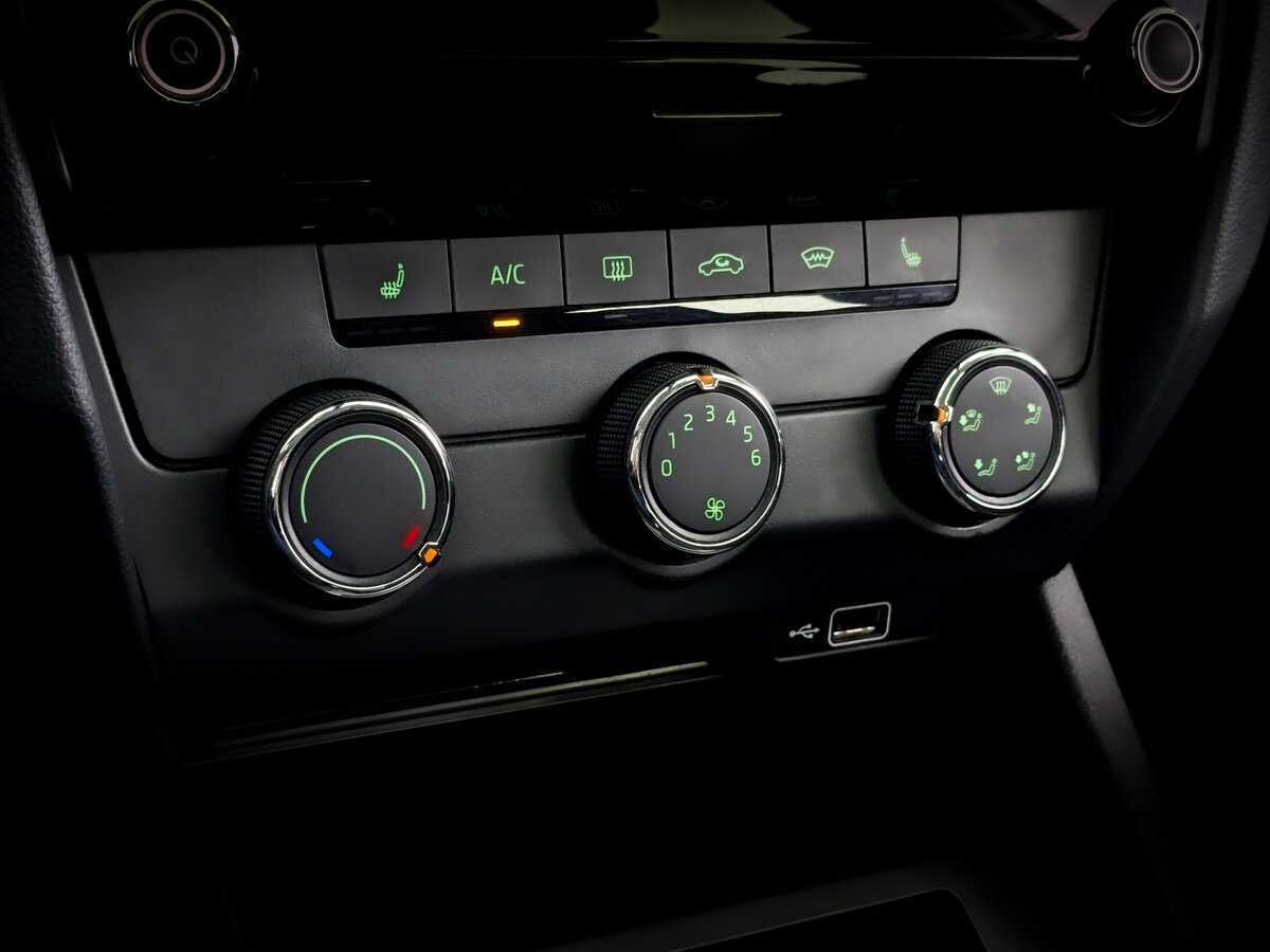 Купить Шкода Октавия, 2019, 67 859 км.. Фото: #24